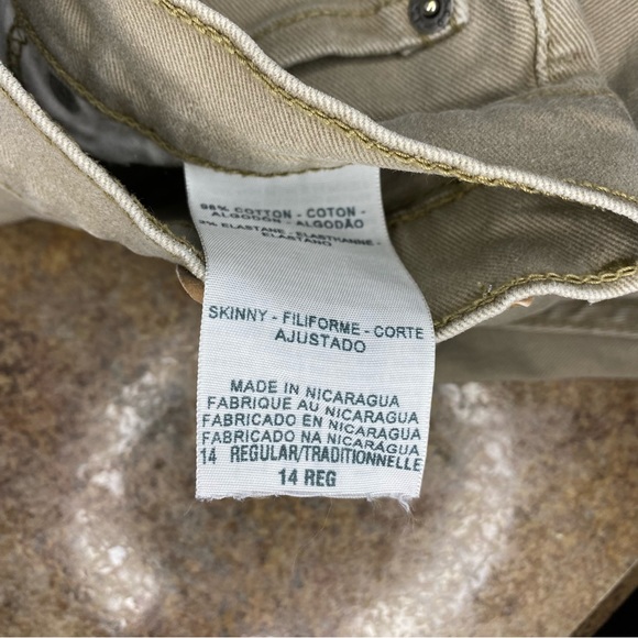 Boy’s Levi khakis - Picture 2 of 5